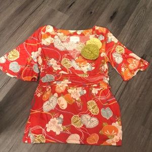 Cute print V neck top